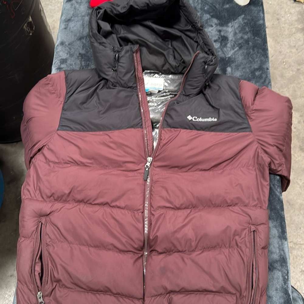 Columbia size M Beautiful Winter Coat. Purple and black jacket.